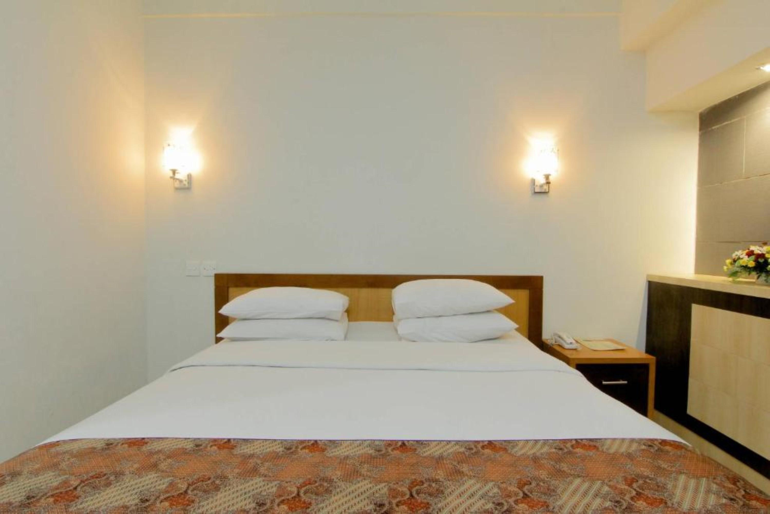 University Hotel Sunan Kalijaga 칼라산 외부 사진