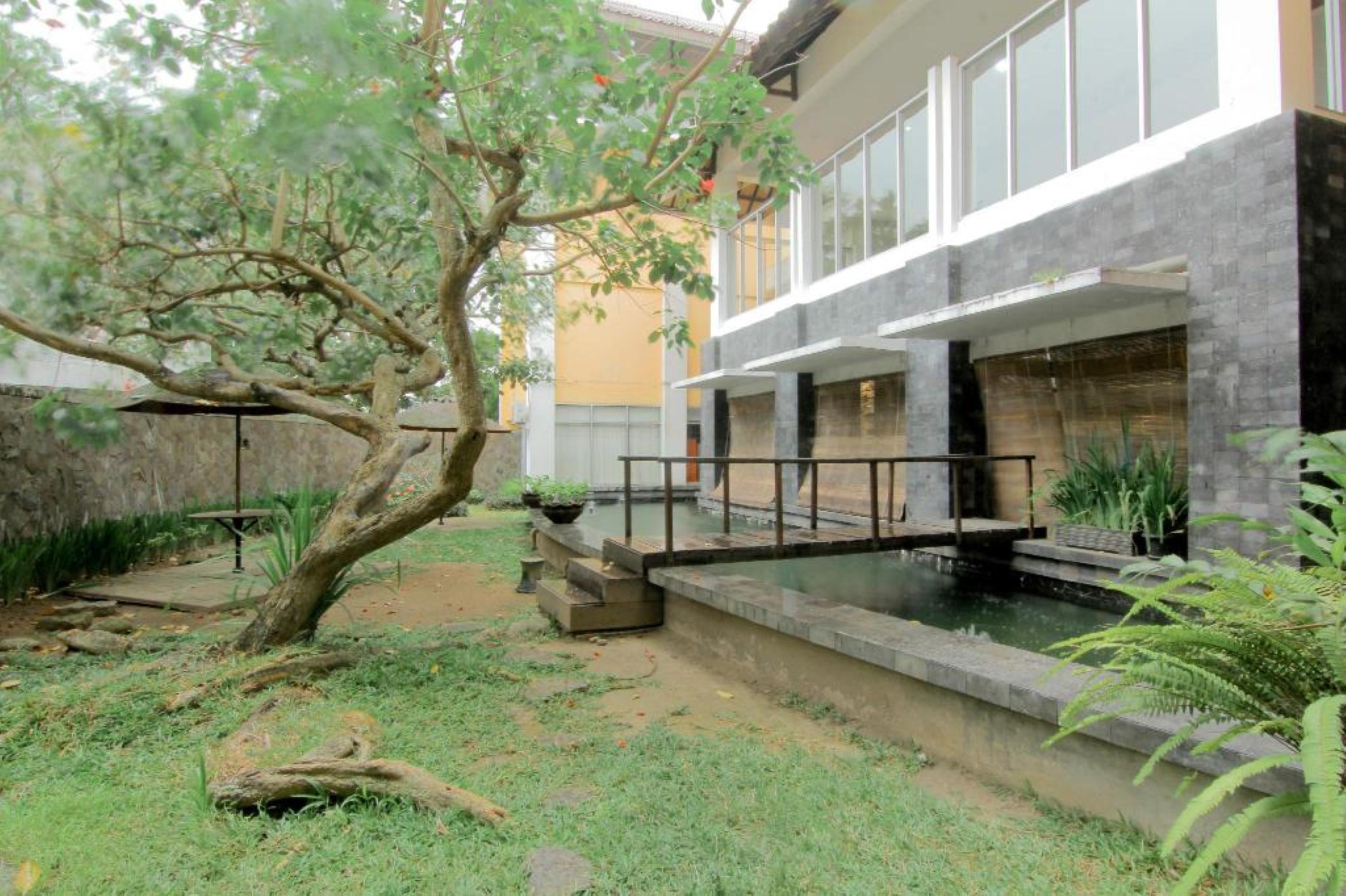 University Hotel Sunan Kalijaga 칼라산 외부 사진